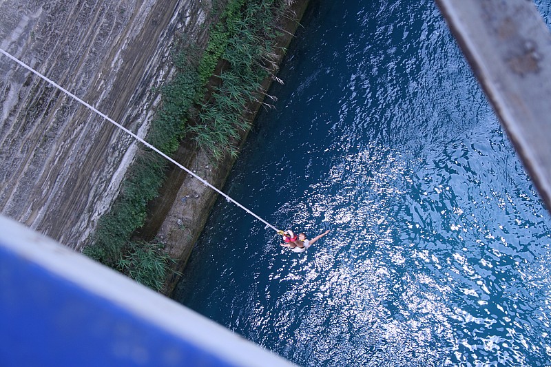 Channel Jumping 